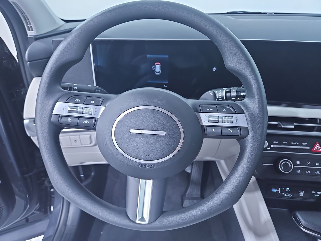 2026 Hyundai Tucson SE photo 13