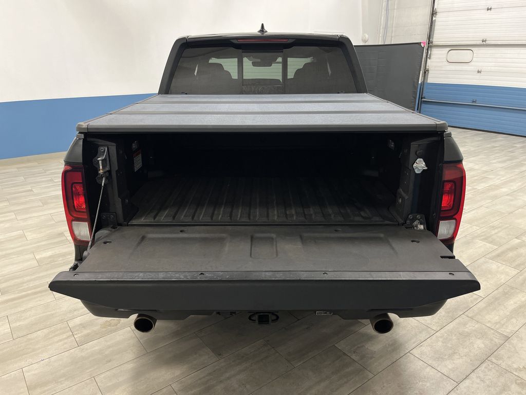 2021 Honda Ridgeline Black Edition photo 14