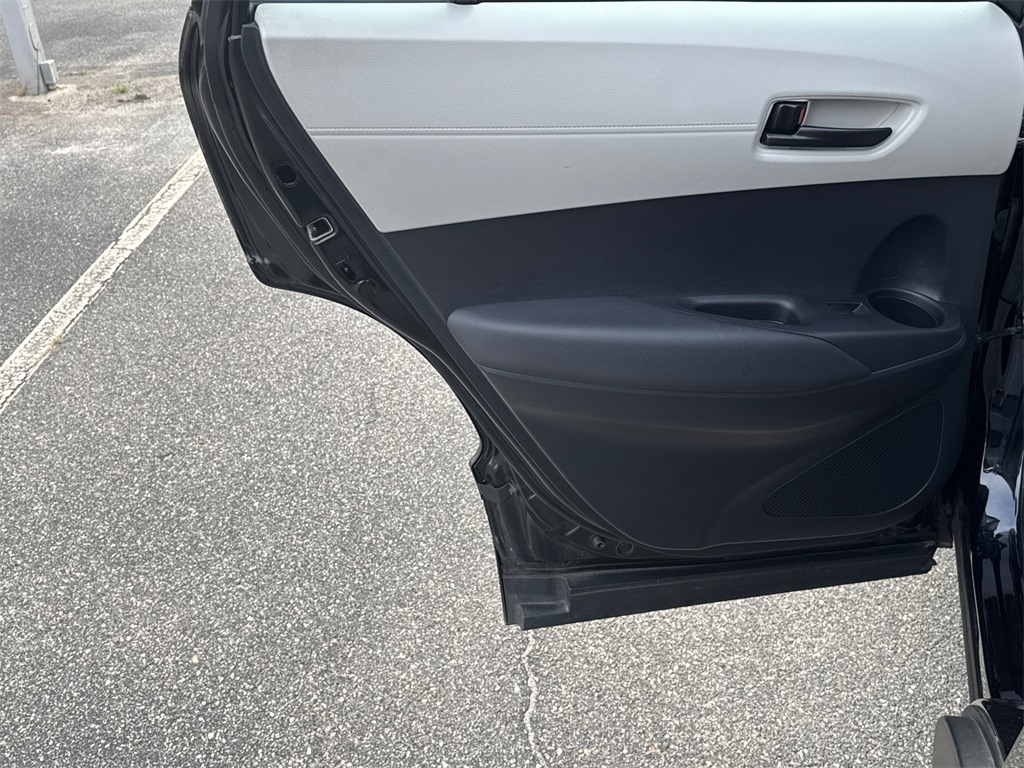 2024 Toyota Corolla Cross L photo 19
