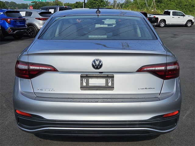 2024 Volkswagen Jetta 1.5T S photo 3