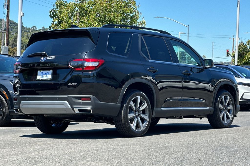 2025 Honda Pilot Elite photo 4