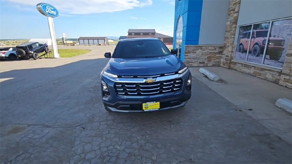 2026 Chevrolet Equinox LT photo 3
