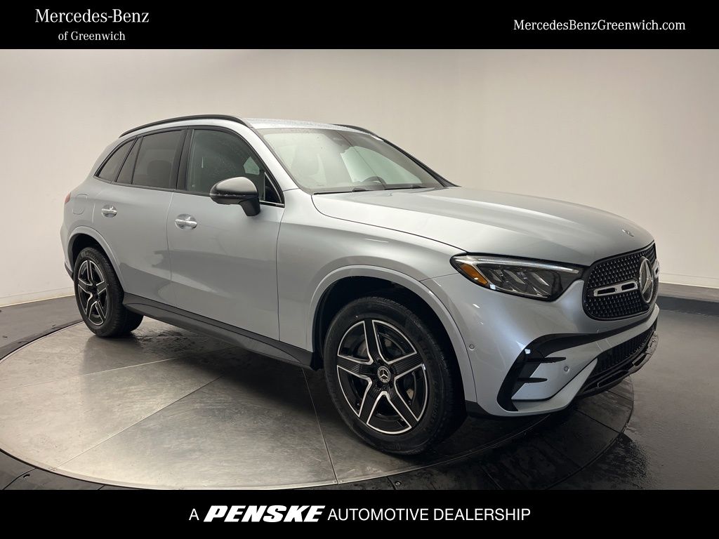 2026 Mercedes-Benz GLC Base's photo