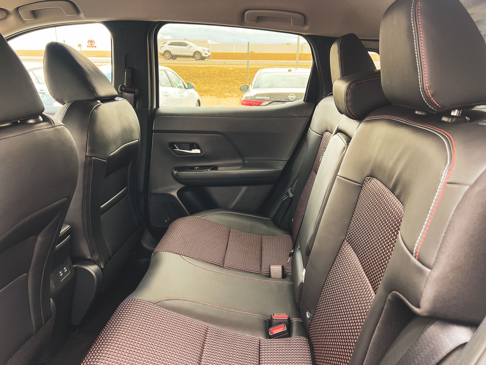 2026 Nissan Kicks SR photo 23
