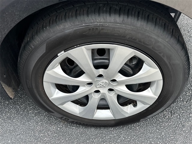 2023 Toyota Corolla LE photo 19