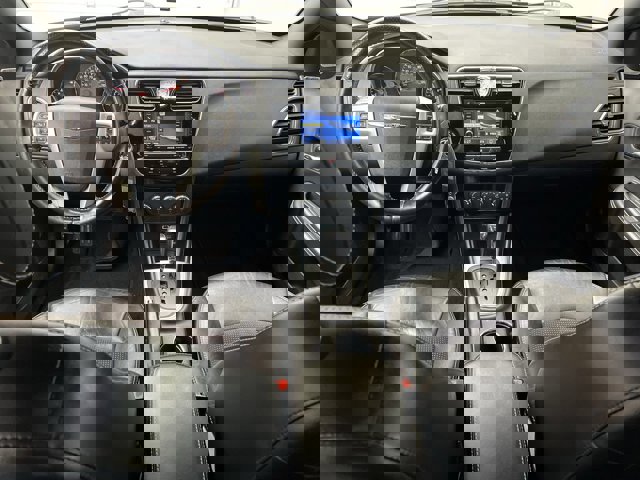 2012 Chrysler 200 S photo 4