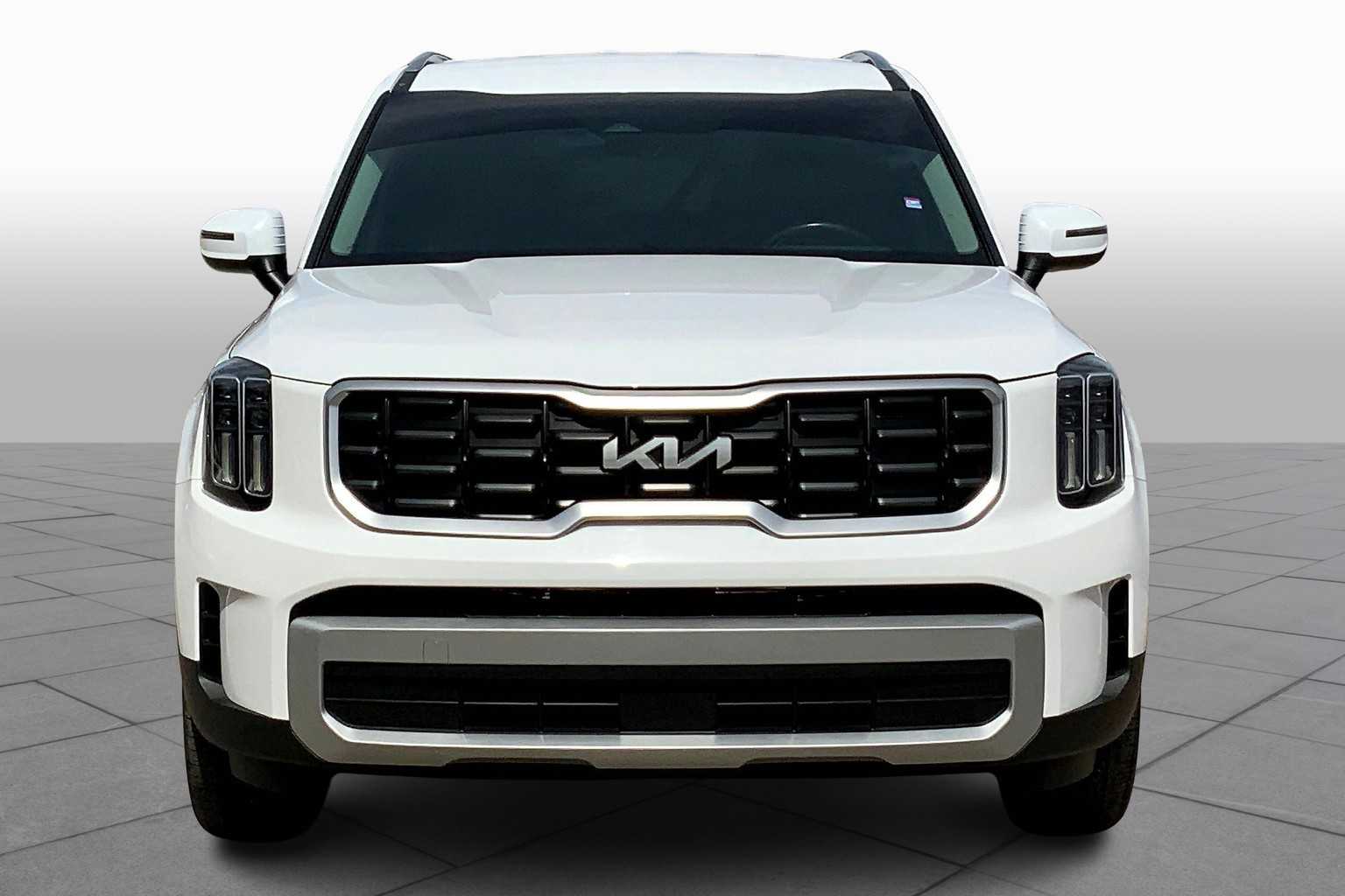 2024 Kia Telluride S photo 3