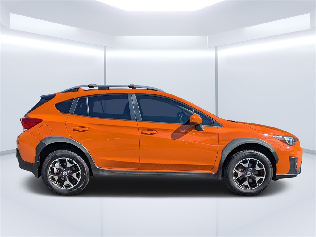 2018 Subaru Crosstrek 2.0i Premium photo 2
