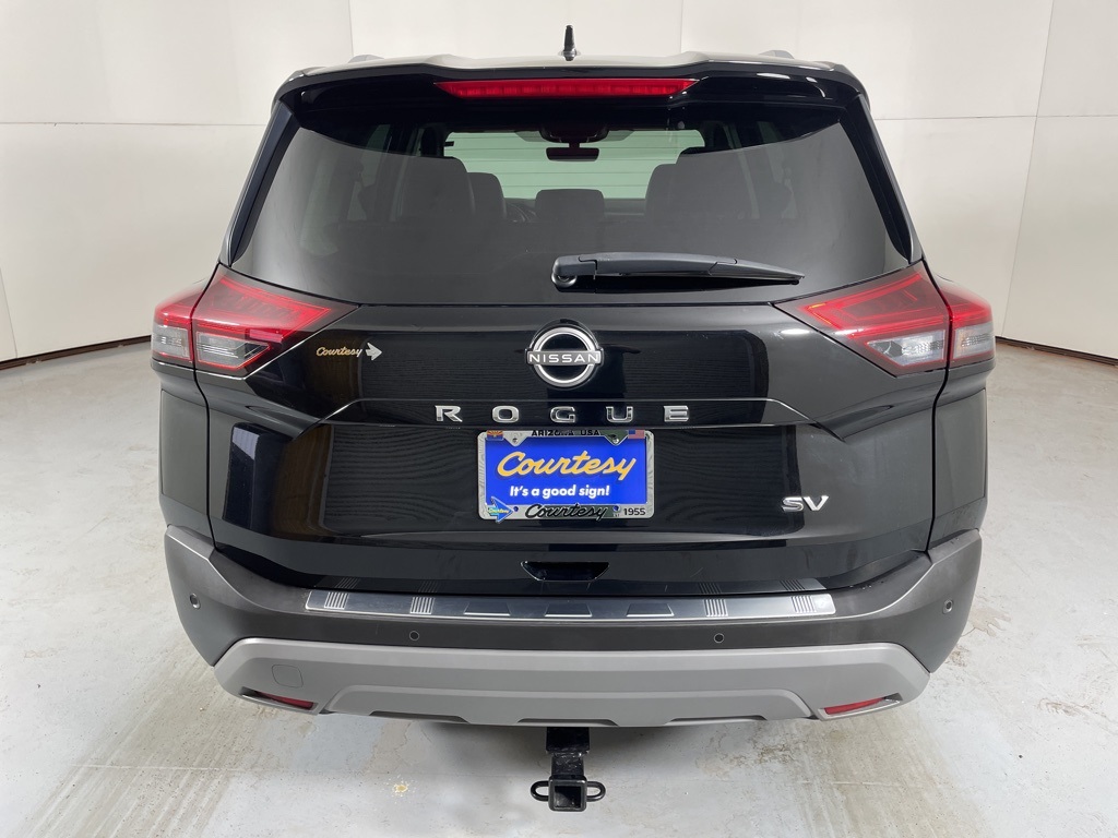 2022 Nissan Rogue SV photo 3