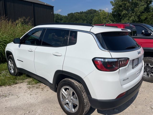 2024 Jeep Compass Latitude photo 6