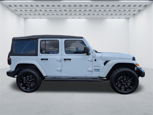 2022 Jeep Wrangler Unlimited Sahara 4xe photo 2