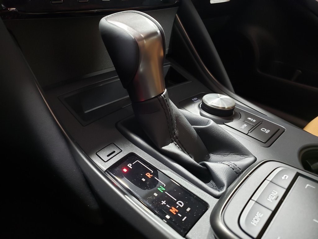 2025 Lexus IS 300 photo 22