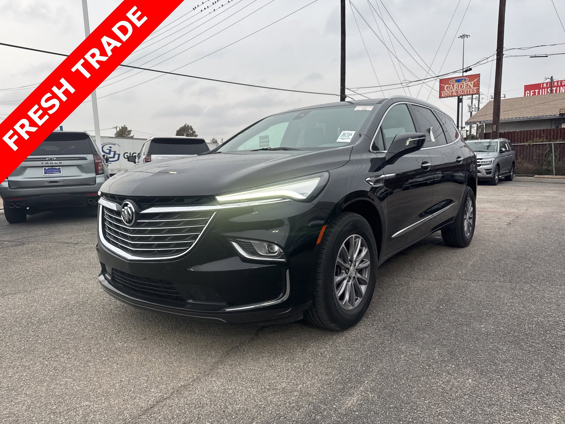 2022 Buick Enclave Essence's photo