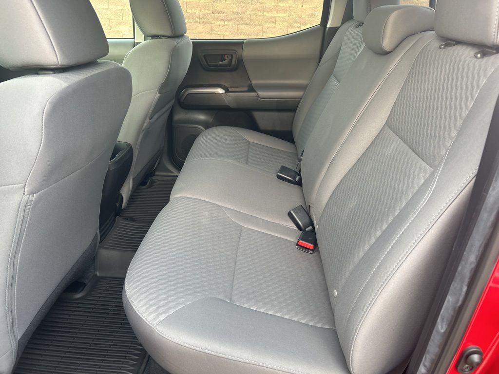2022 Toyota Tacoma 4x4 photo 9