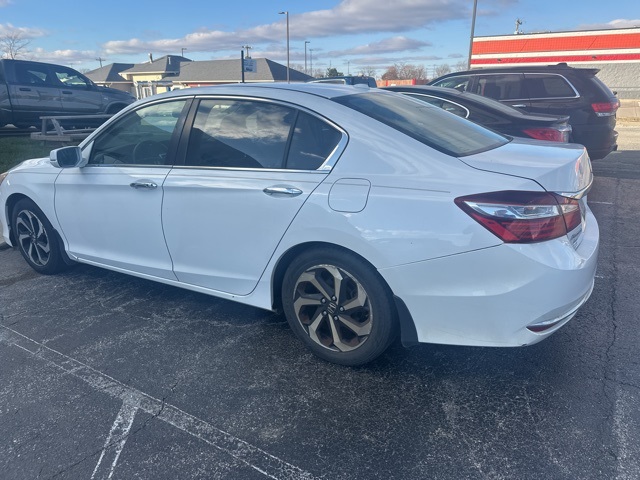 2016 Honda Accord EX-L photo 4