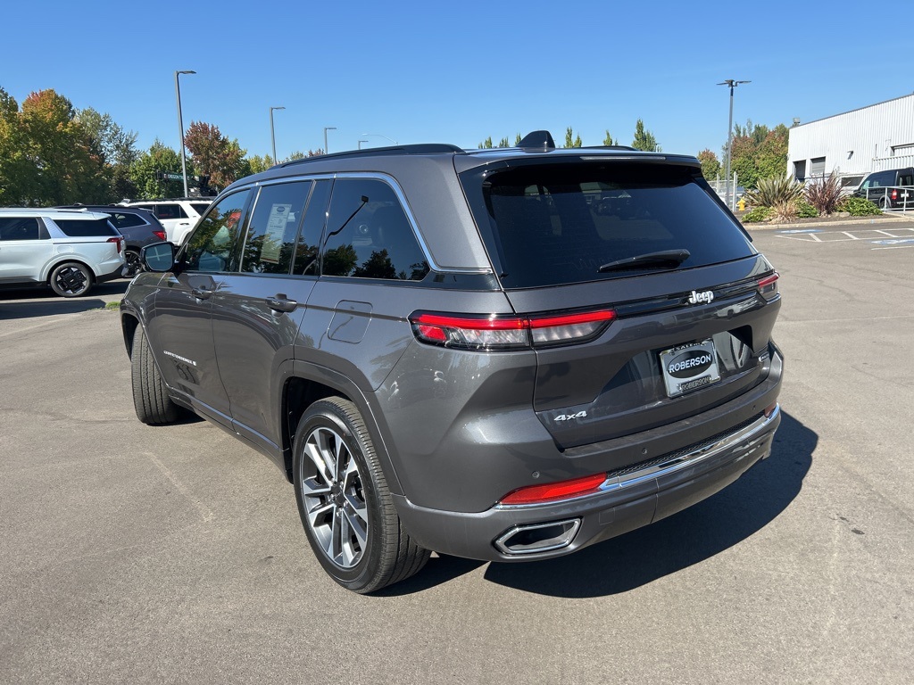 2024 Jeep Grand Cherokee Overland photo 2