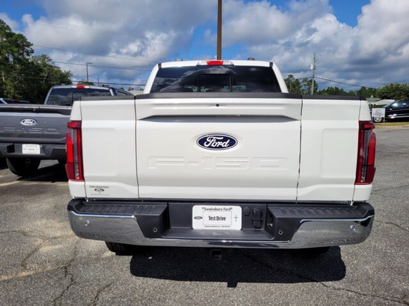 2025 Ford F-150 Lariat photo 8
