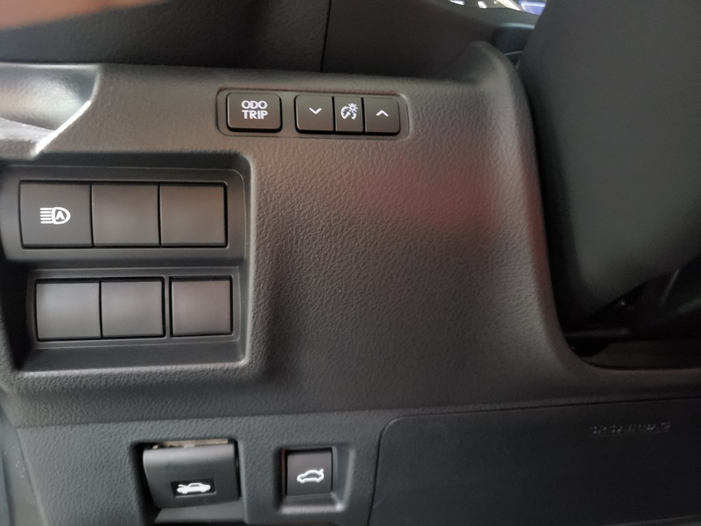 2025 Lexus IS 300 photo 13