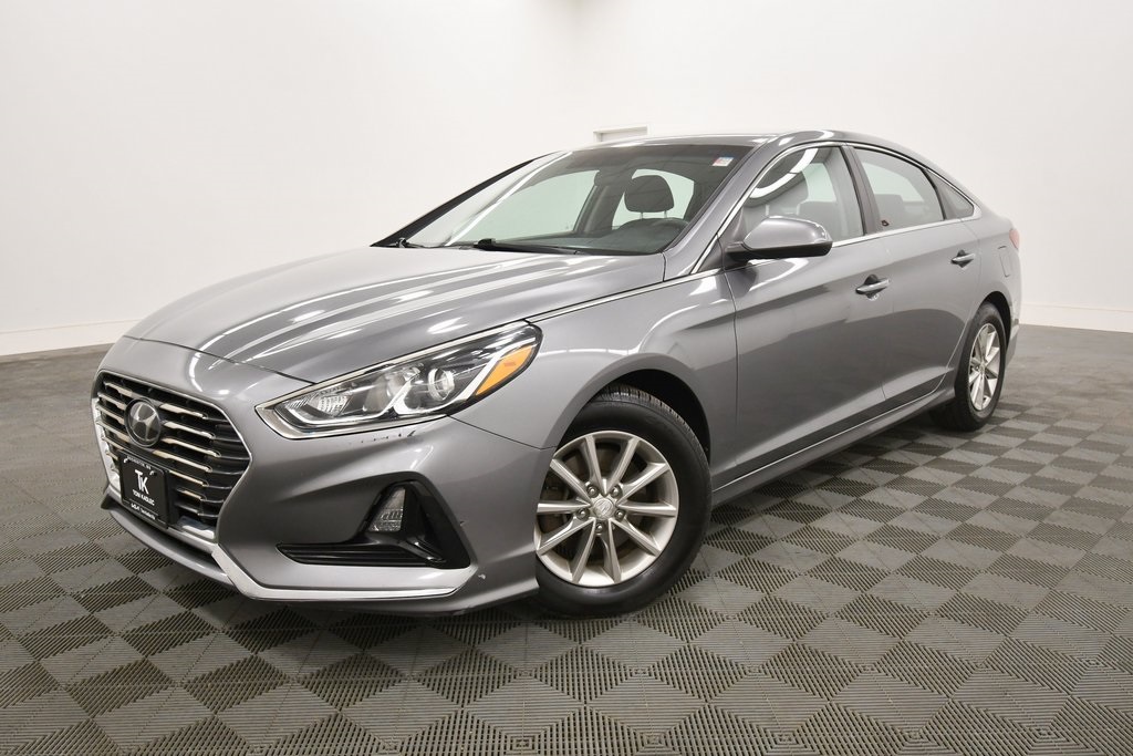 Used 2018 Hyundai Sonata SE with VIN 5NPE24AF5JH692870 for sale in Rochester, Minnesota