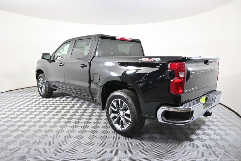 2026 Chevrolet Silverado 1500 LT photo 4