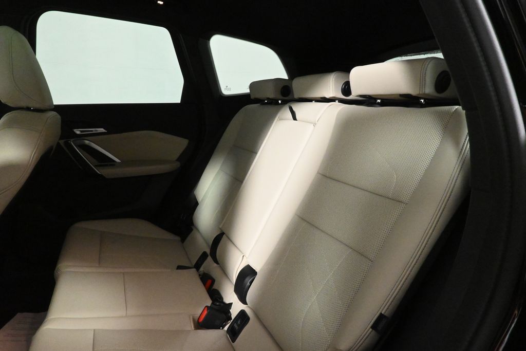 2025 Bmw X1 XDrive28i photo 3