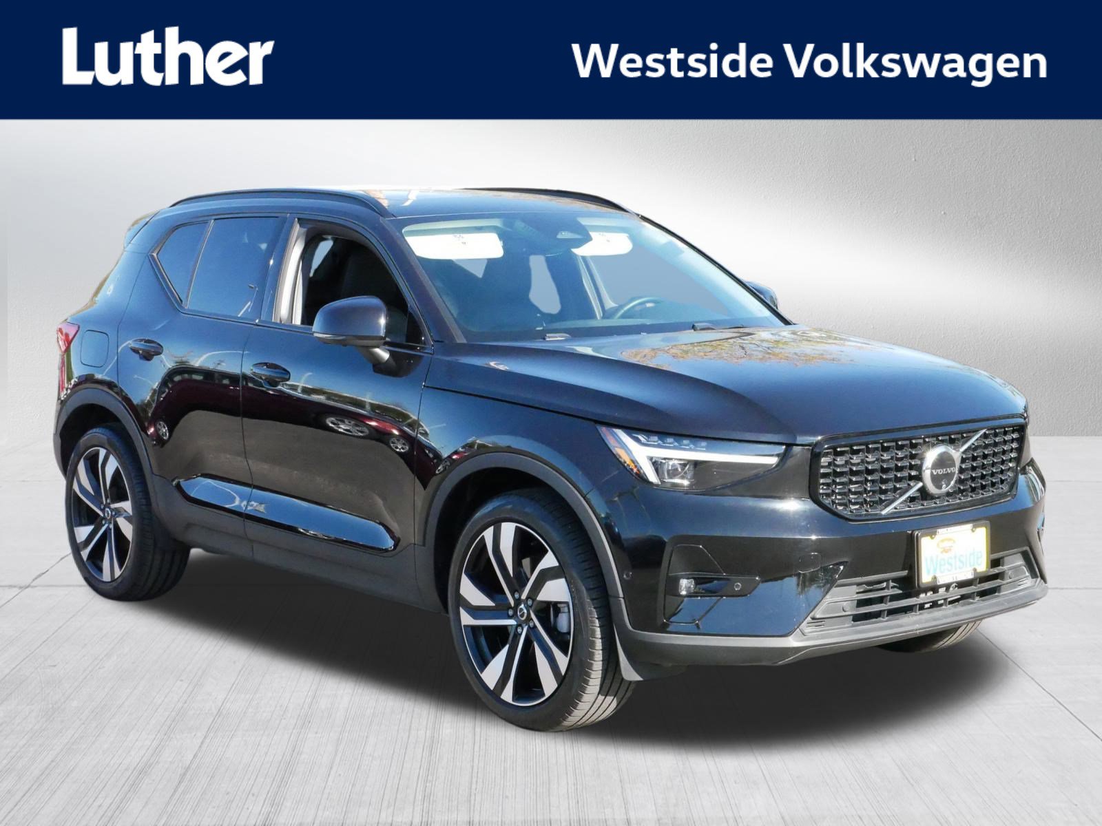 2024 Volvo XC40