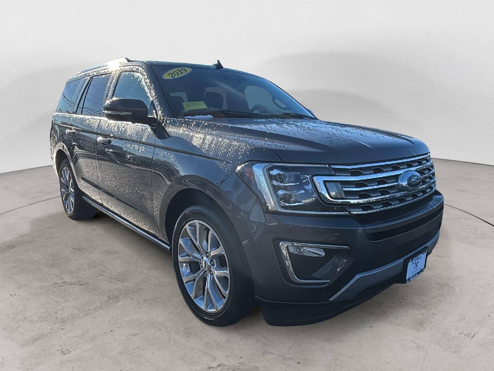 2019 Ford Expedition Limited's photo