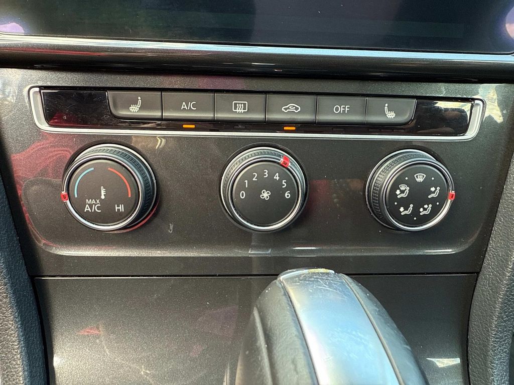 2018 Volkswagen Golf TSI SE photo 28
