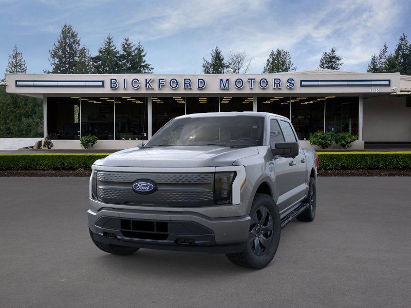2025 Ford F-150 Lightning XLT photo 2