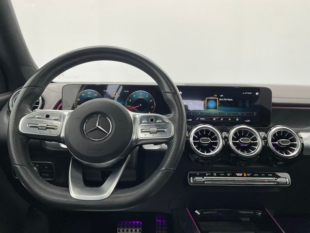 2025 Mercedes Benz GLB 250 photo 3