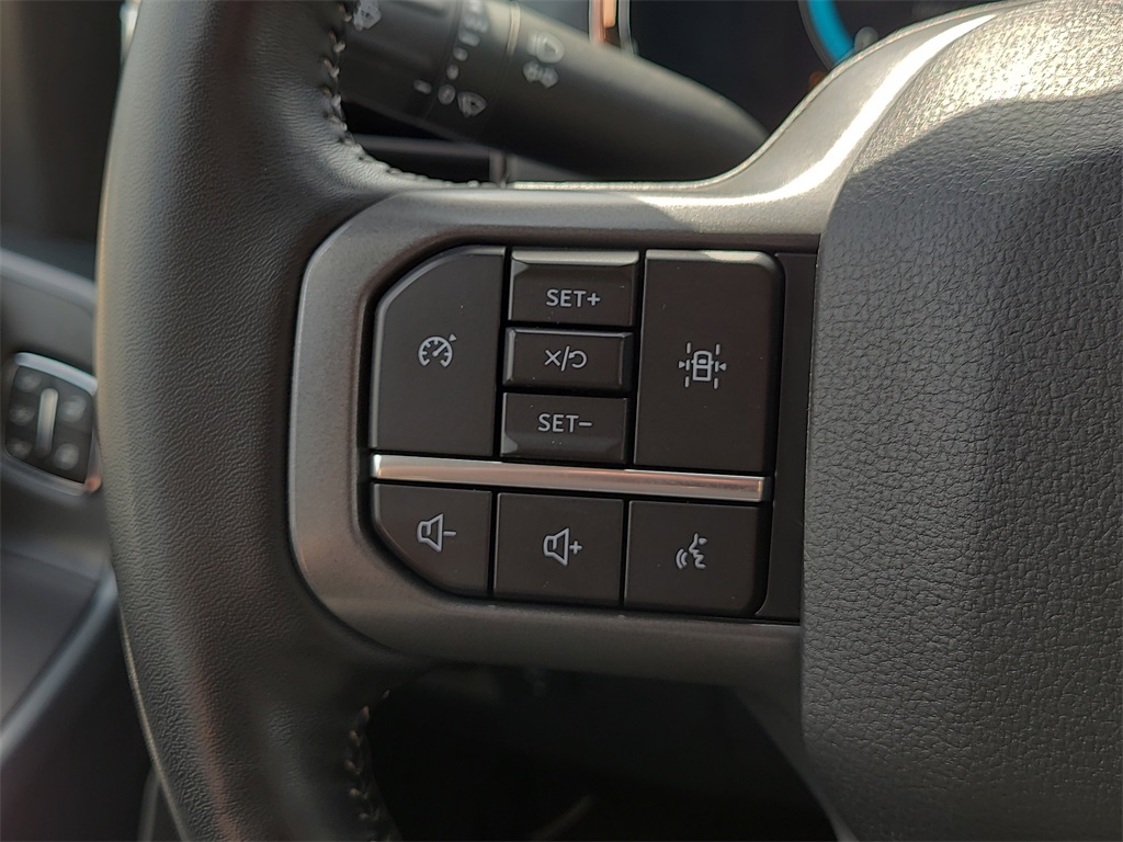 2022 Ford F-150 Lariat photo 29