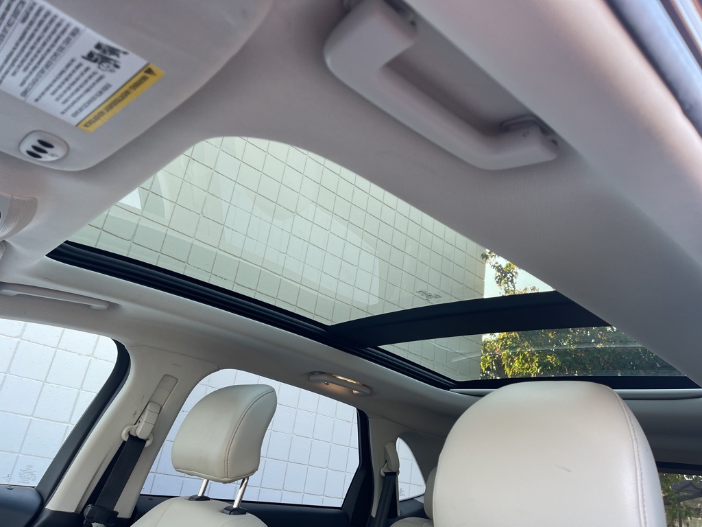2017 Ford Edge Titanium photo 4