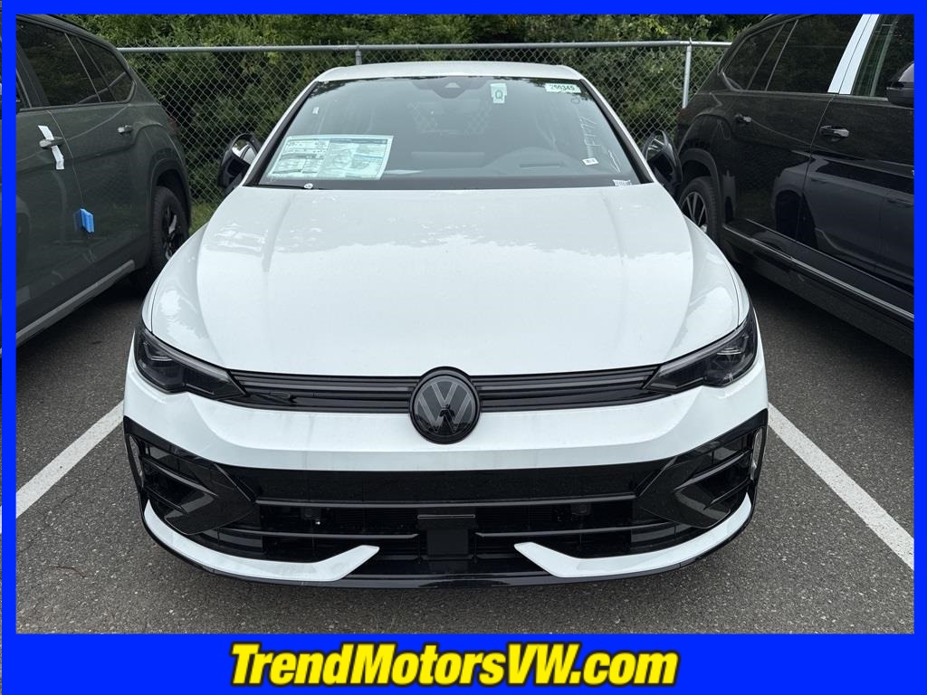 2025 Volkswagen Golf R photo 2