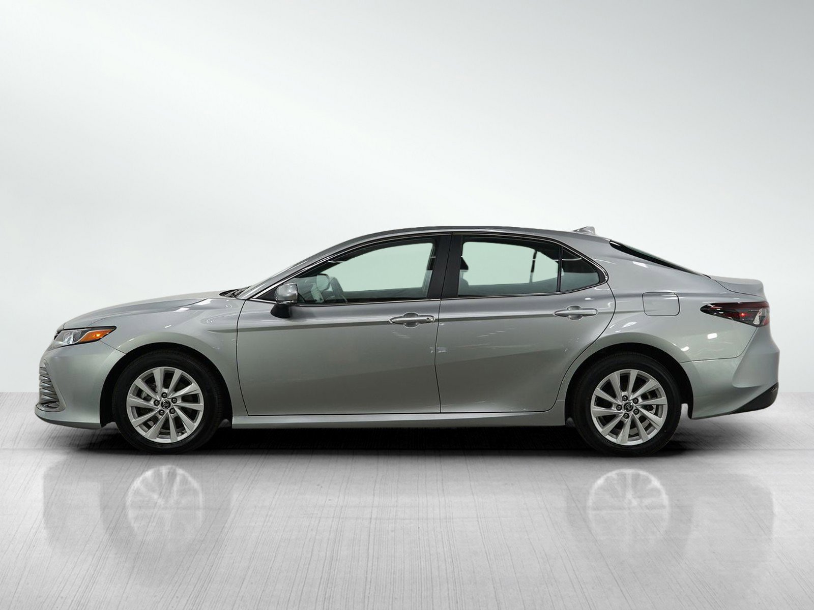 Used 2021 Toyota Camry LE with VIN 4T1R11BK5MU035328 for sale in Bloomington, Minnesota