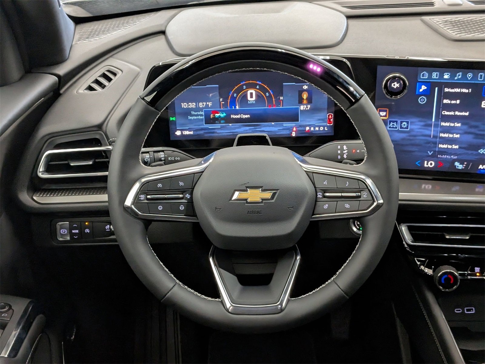 2026 Chevrolet Traverse photo 21