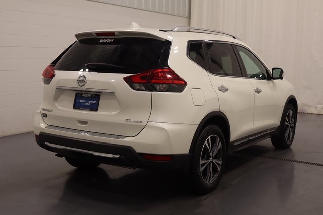 2017 Nissan Rogue SL photo 6