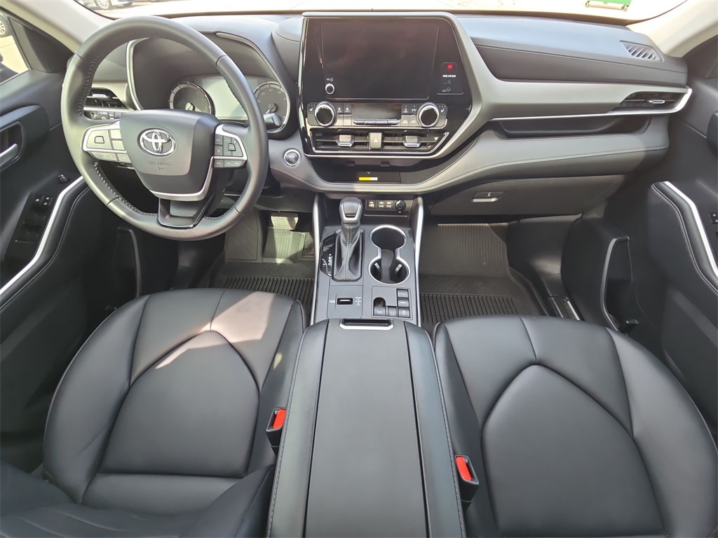 2023 Toyota Highlander XLE photo 31