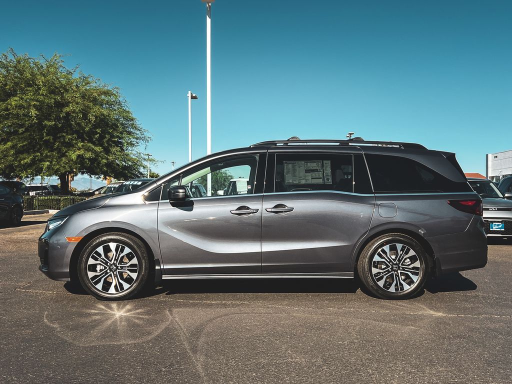 2026 Honda Odyssey Elite photo 2