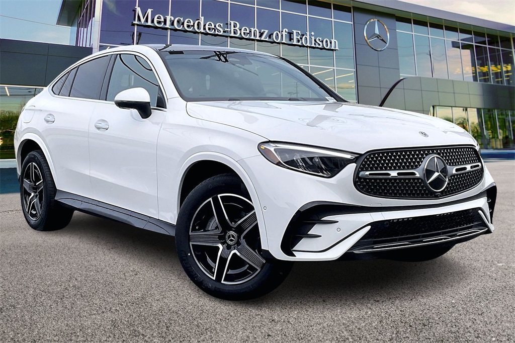 2026 Mercedes-Benz GLC Coupe GLC 300's photo