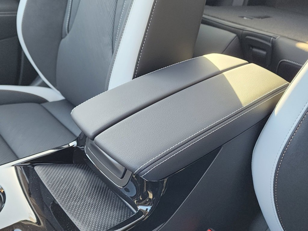 2025 Buick Envision Sport Touring photo 27
