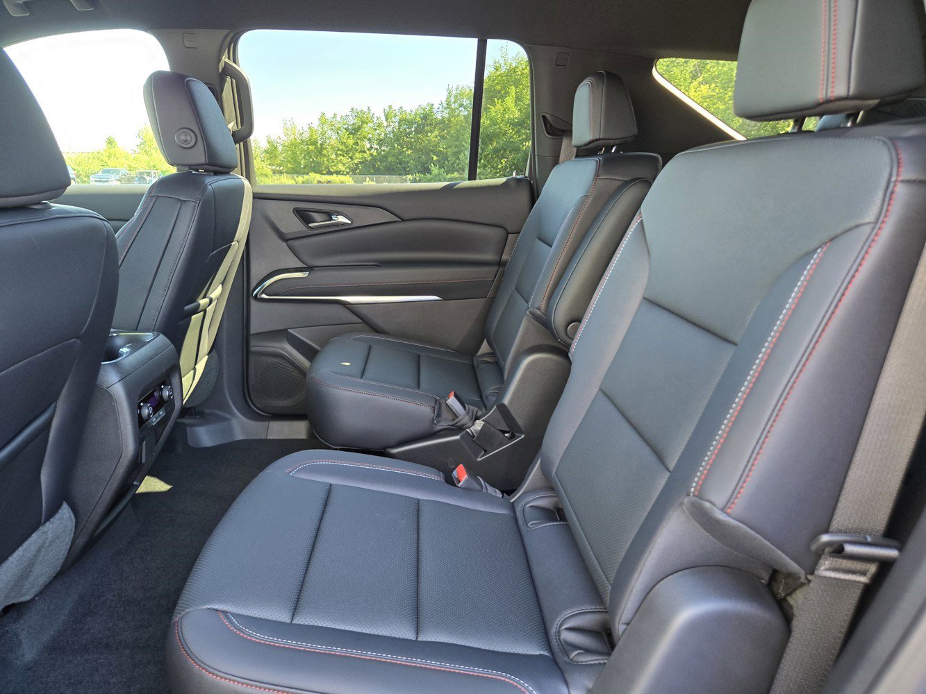 2026 Chevrolet Traverse Z71 photo 15