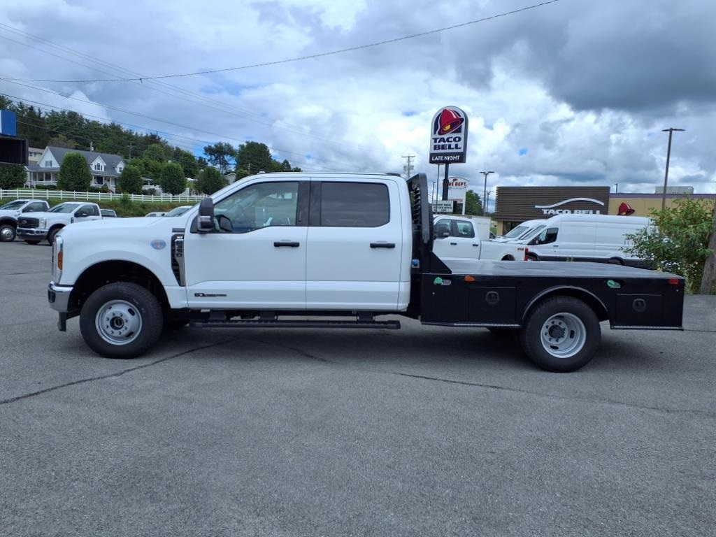 2024 Ford F-350 photo 2