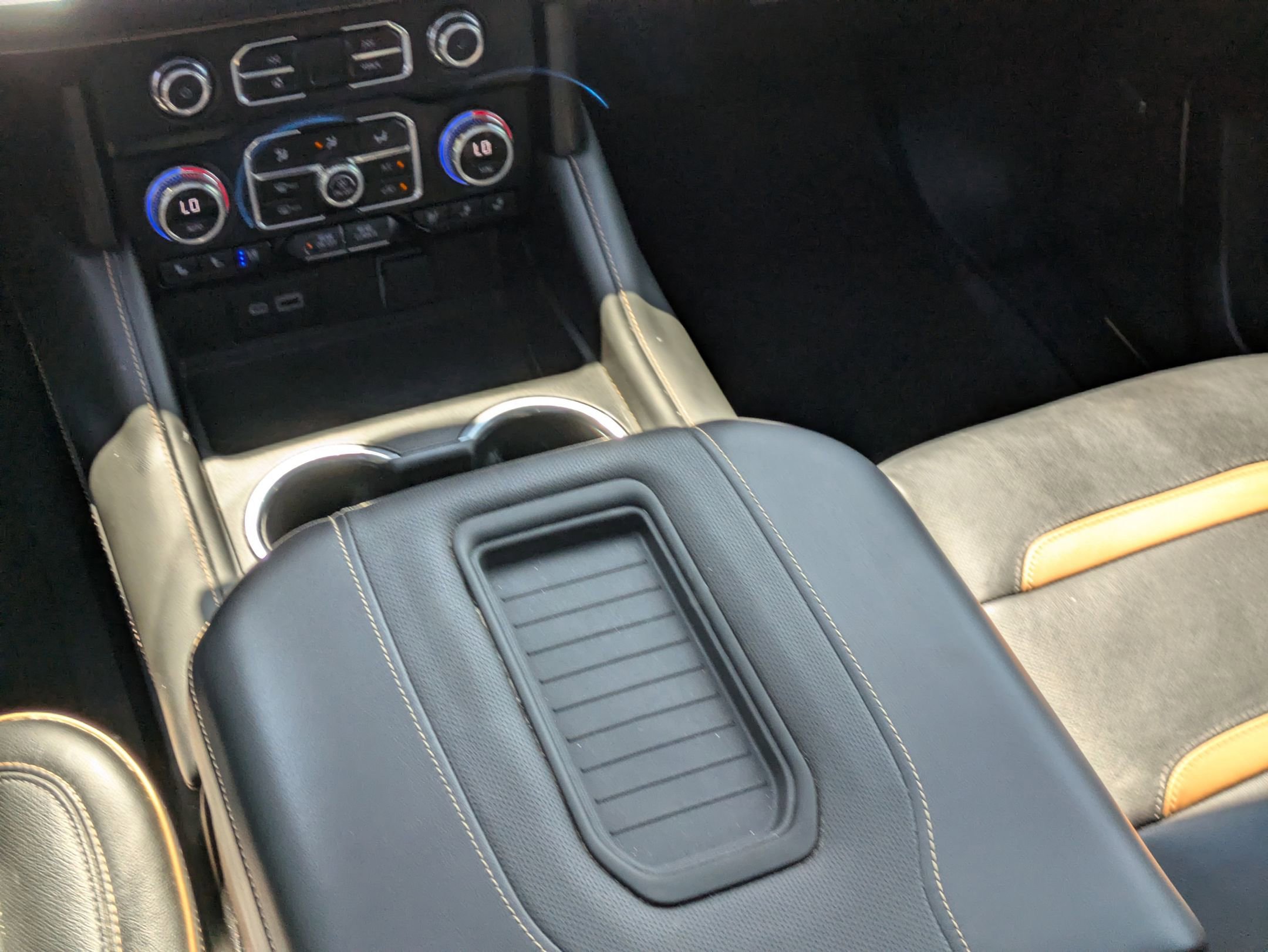 2023 Gmc Yukon XL AT4 photo 21