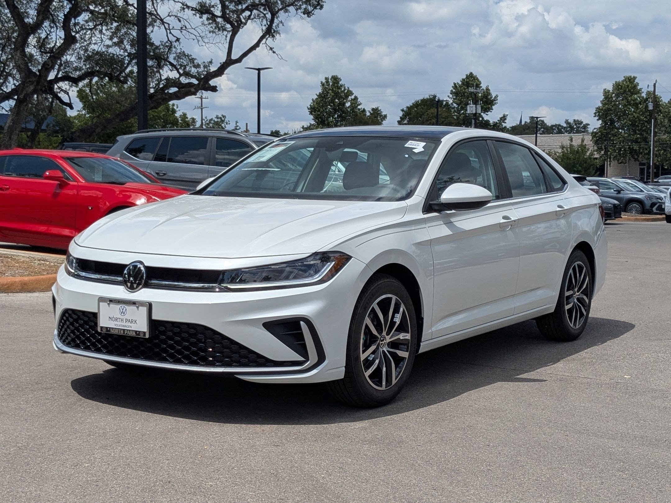 2025 Volkswagen Jetta SE photo 4