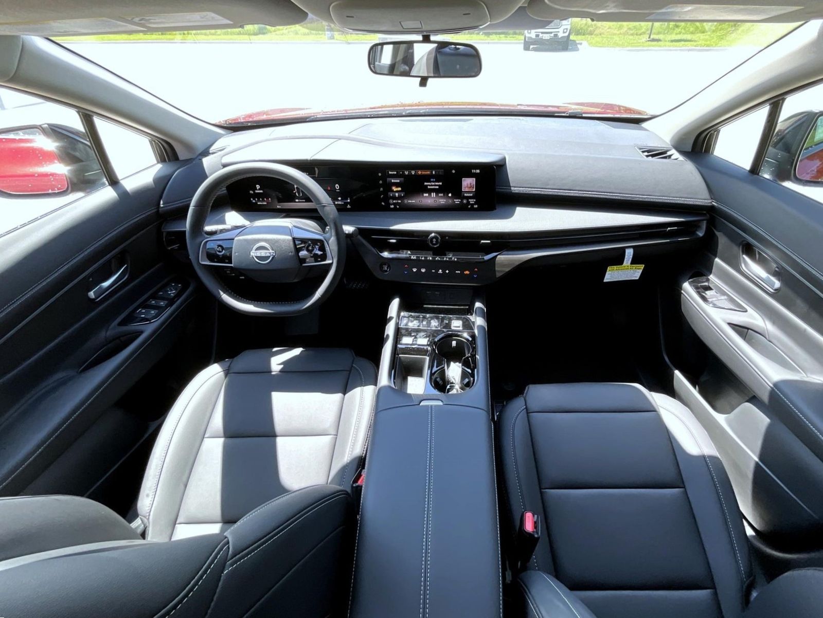 2025 Nissan Murano SV photo 13
