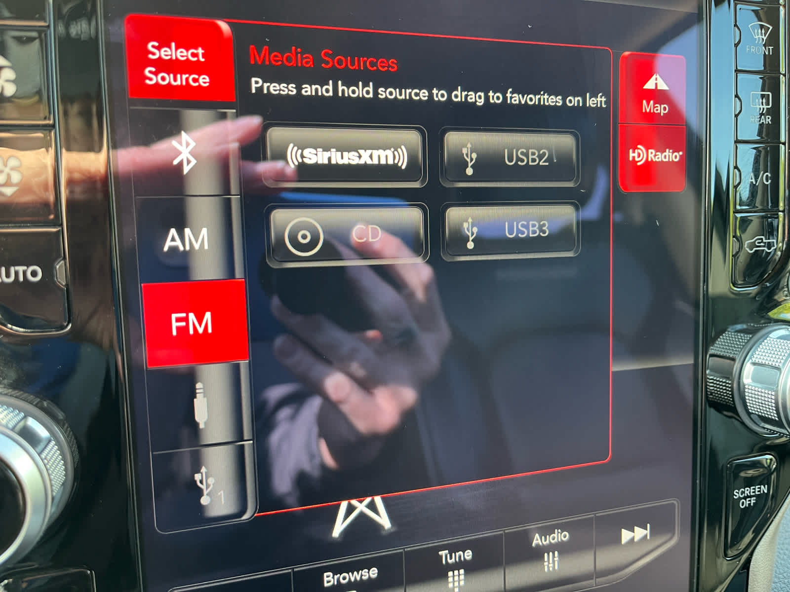 2019 Ram 1500 Laramie photo 29