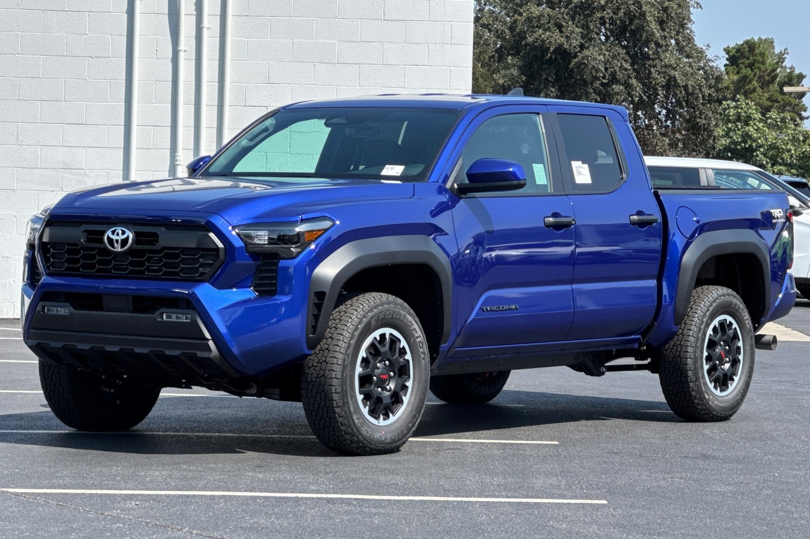 2025 Toyota Tacoma TRD Off-Road 4x4 Double Cab photo 2