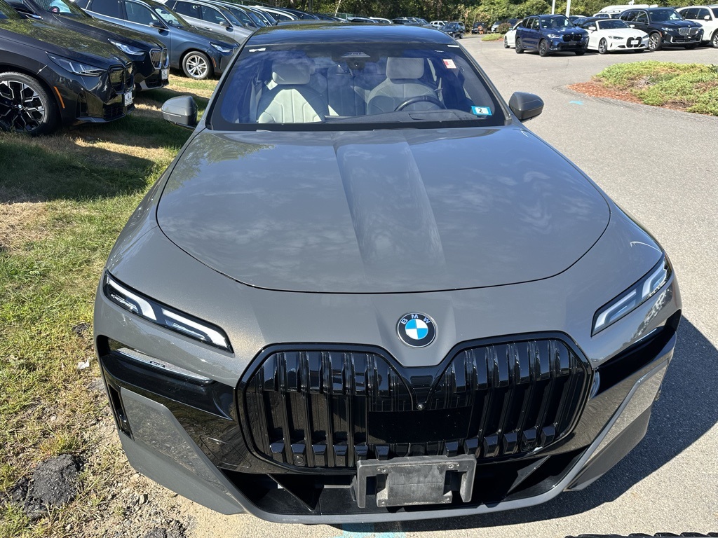 2023 Bmw 760i xDrive photo 2
