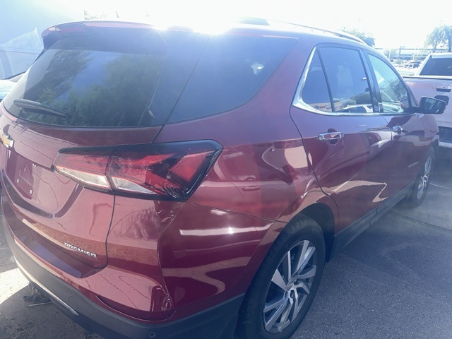 2024 Chevrolet Equinox Premier photo 2