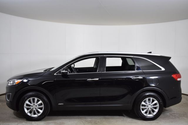 2018 Kia Sorento LX photo 2